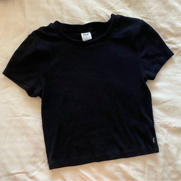 2 TNA Cropped Tees - Picture 3 of 4